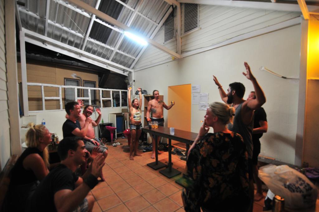 October Hostel Phi Phi Eksteriør billede
