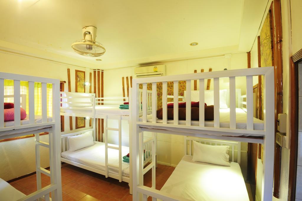 October Hostel Phi Phi Eksteriør billede