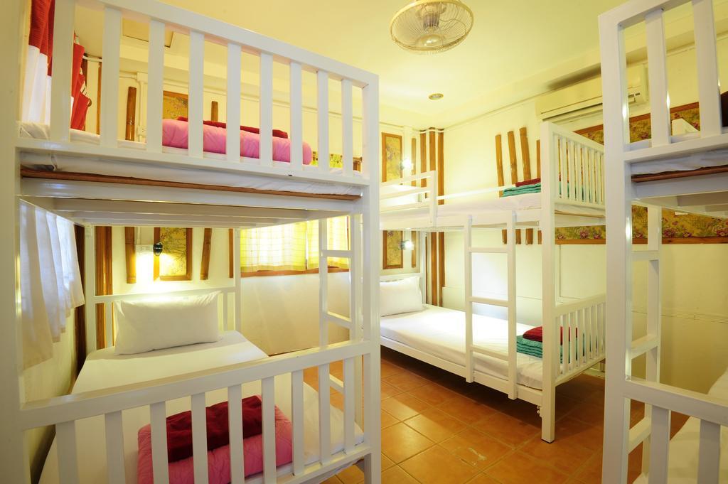 October Hostel Phi Phi Eksteriør billede
