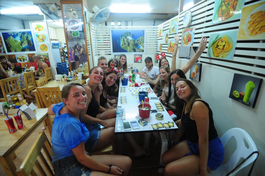 October Hostel Phi Phi Eksteriør billede