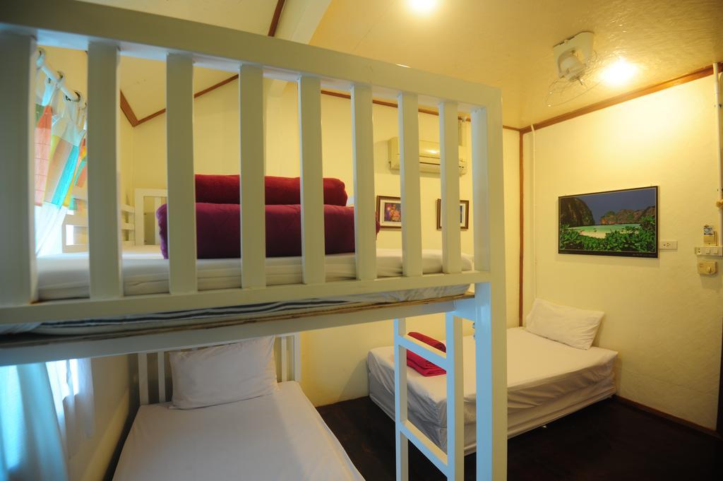 October Hostel Phi Phi Eksteriør billede