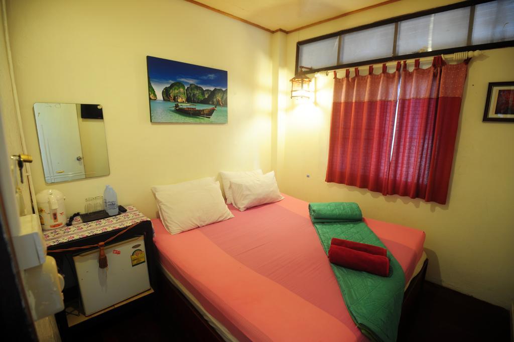 October Hostel Phi Phi Eksteriør billede